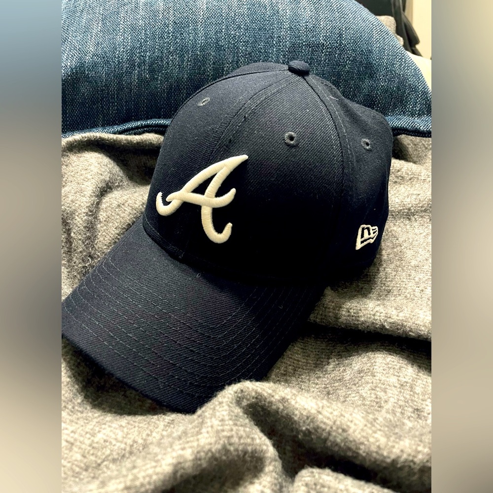 Atlanta Braves Black Hat Baseball Cap